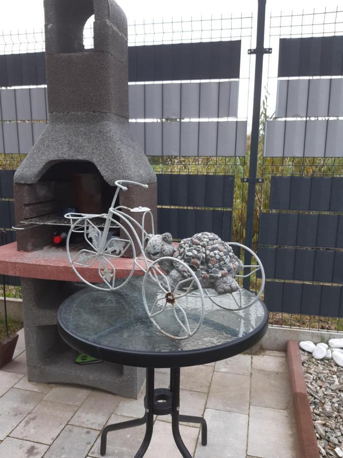 Maly Apartamencik Teo 里沃 外观 照片